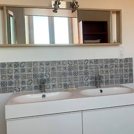 Grande Maison Idéalement Située: Les Arômes Hébergement de vacances