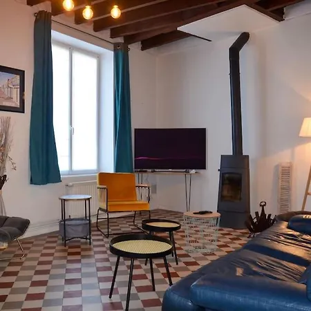 Grande Maison Idéalement Située: Les Arômes Hébergement de vacances Wimereux