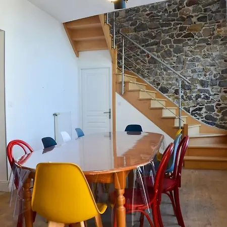 Grande Maison Idéalement Située: Les Arômes Hébergement de vacances *