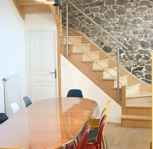 Grande Maison Idealement Situee: Les Aromes Ferienhaus *