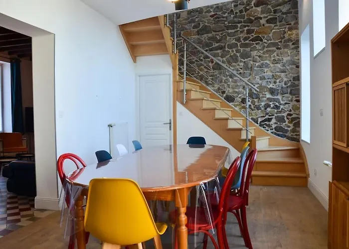 Grande Maison Idealement Situee: Les Aromes Ferienhaus *