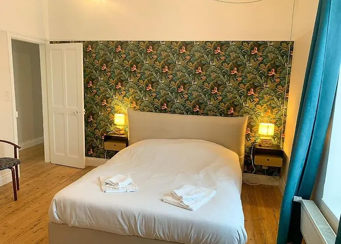 Grande Maison Idealement Situee: Les Aromes Ferienhaus